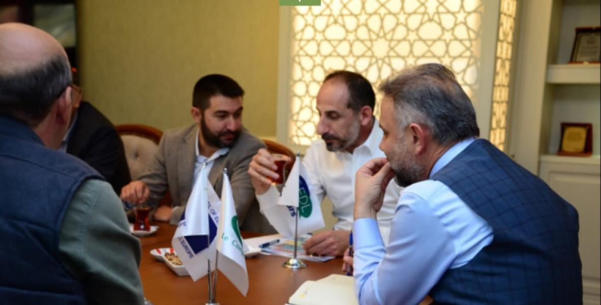 Rencontre du maire avec des dirigeants d’ONG