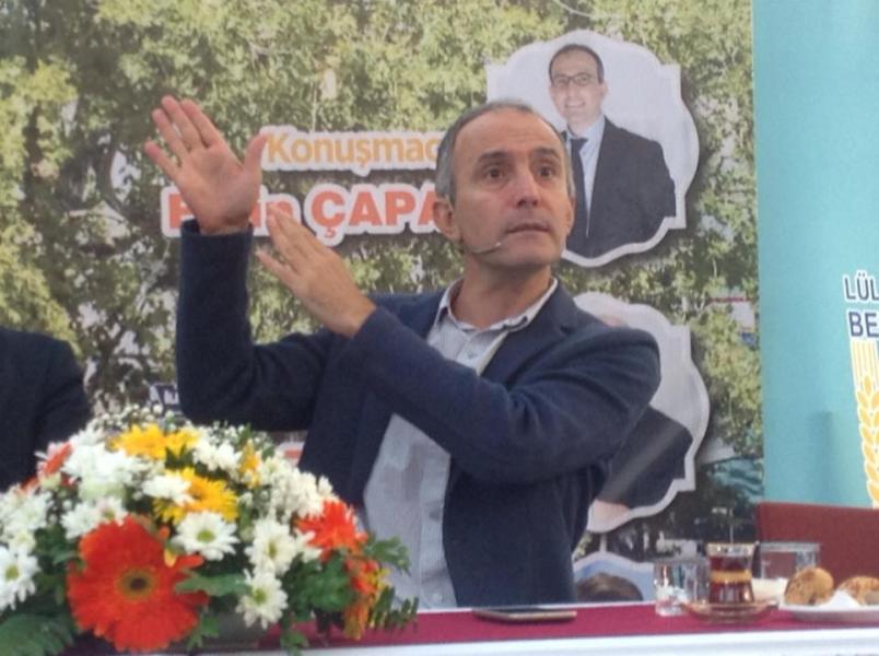 Discussions sur la place : « Ç?naralt? Sohbetleri »