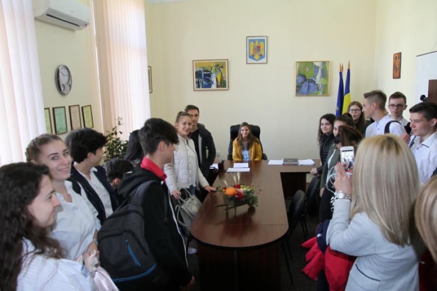 Visite d’étudiants du lycée national Matei Basarab et du jardin d’enfant Cozia