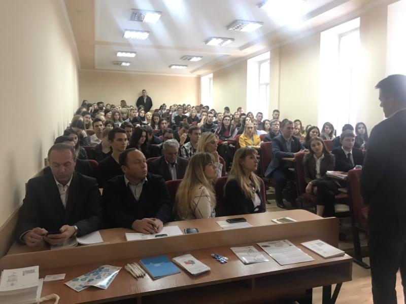 Réunion « Les outils pour la démocracie à Lviv, le rôle de la charte »