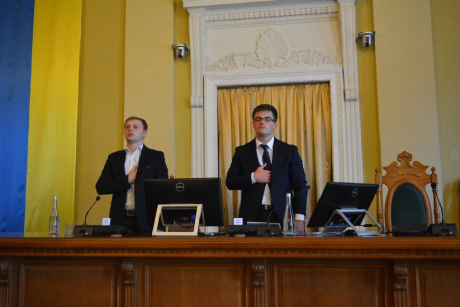 La première session des jeunes du conseil municipal de Lviv