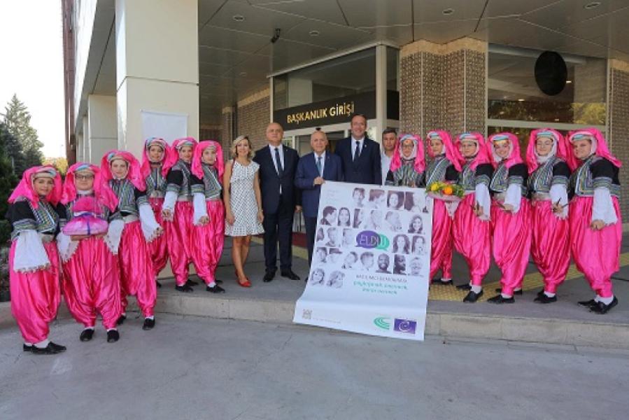Confiance dans la démocratie locale pour la protection et la promotion des droits des filles
