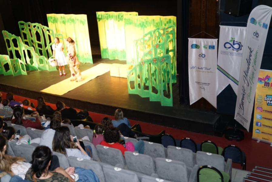Le théâtre du magicien d'Oz ( OZ BÜYÜCÜSÜ)