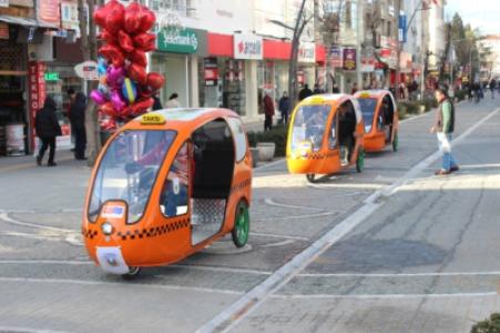 Le projet " Les futurs entrepreneurs stars trouvent des solutions locales ".