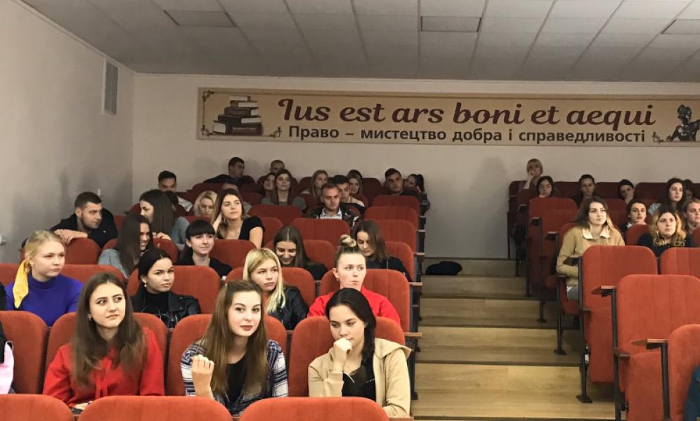 Discussion : Comment les étudiants peuvent influencer le développement de la ville. Outils de participation du public