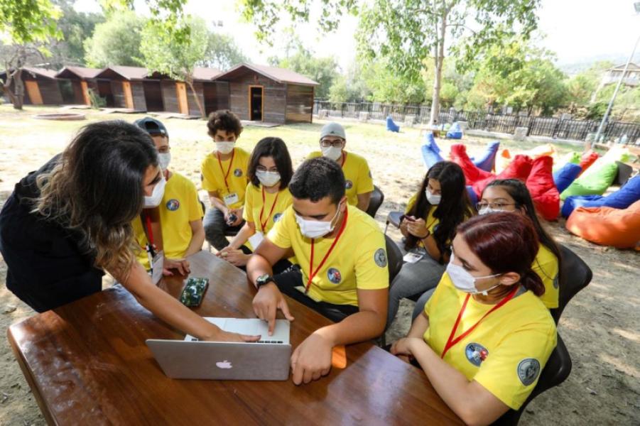 Camp philosophique, scientifique, naturel, philosophique et artistique en anglais avec des lycéens