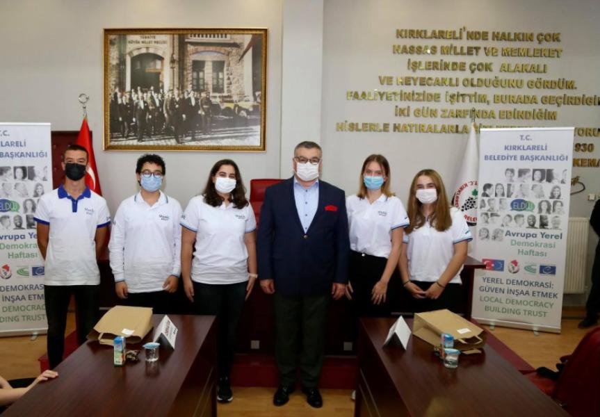 Visite des élèves à la municipalité de K?rklareli