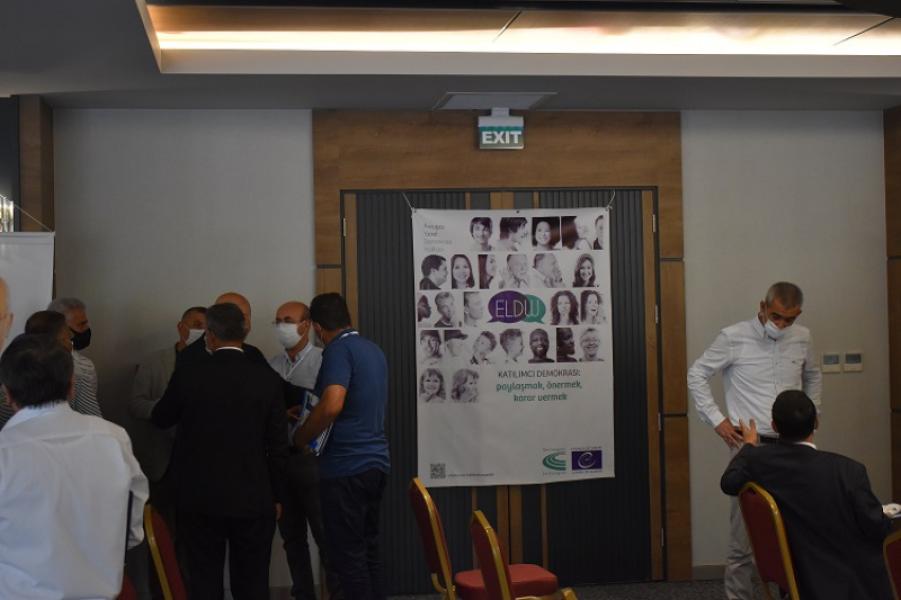 Avec nos membres, bâtir la confiance envers la démocratie locale en temps de crise du Covid-19