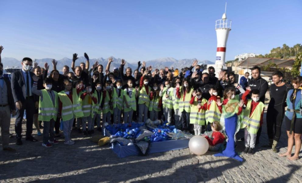 Climate Change Workshop started, Vacuum cleaner came out from the seabed