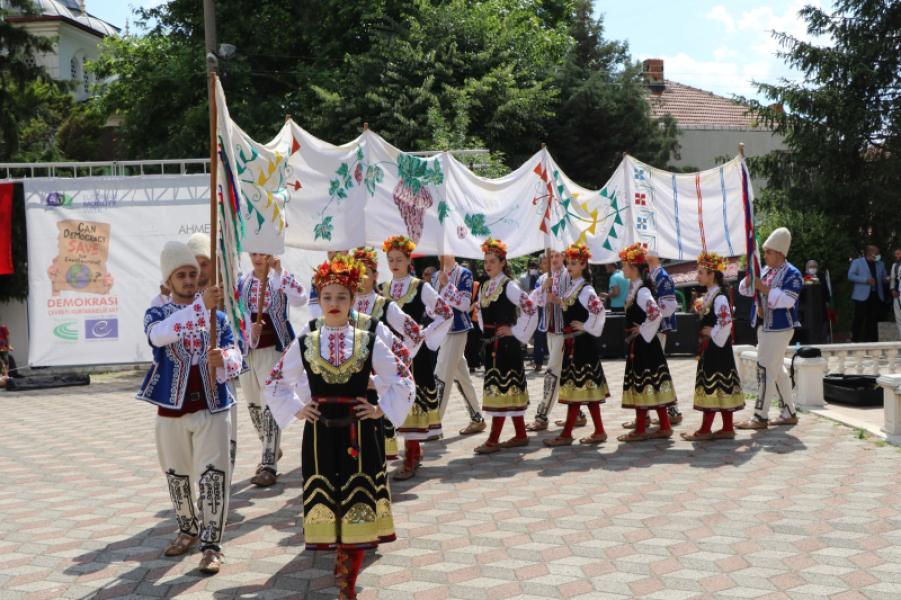 A COLORFUL DAY JOY WITH DANCE AND MUSIC IN AHMETBEY TOWN
