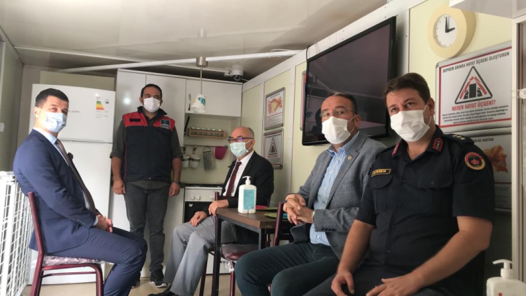 CITIZENS ARE GIVEN THE TRAINING TO FIGHT NATURAL DISASTERS DUE TO CLIMATE CHANGE