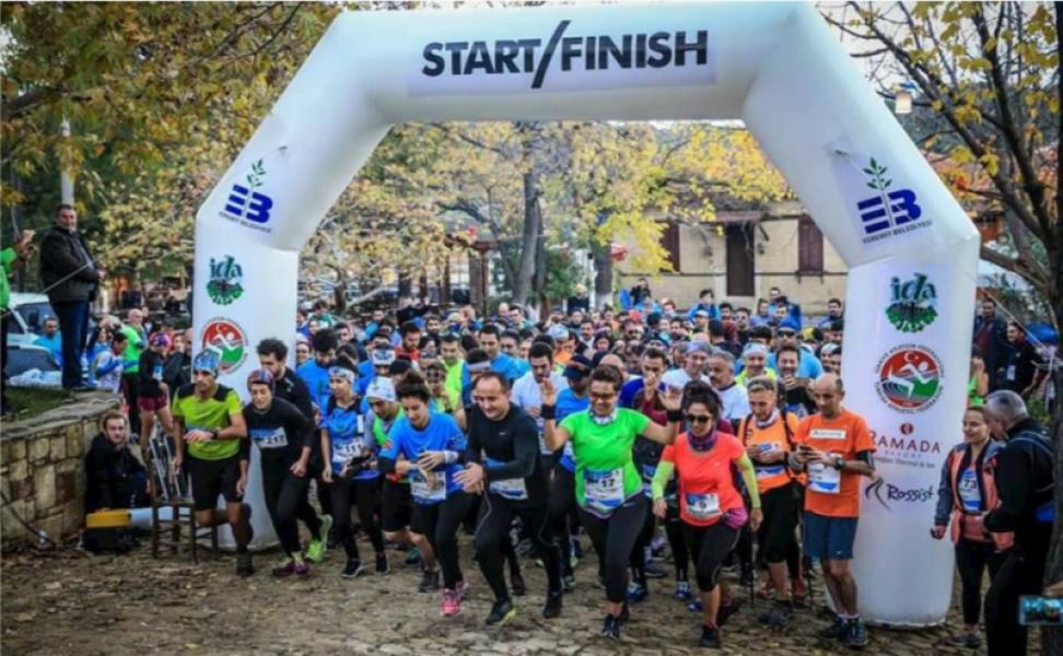 Marathon IDA_ Ultra Run Trail Race sur le Mont de Zeus et d'Énée ; Courir pour l'environnement