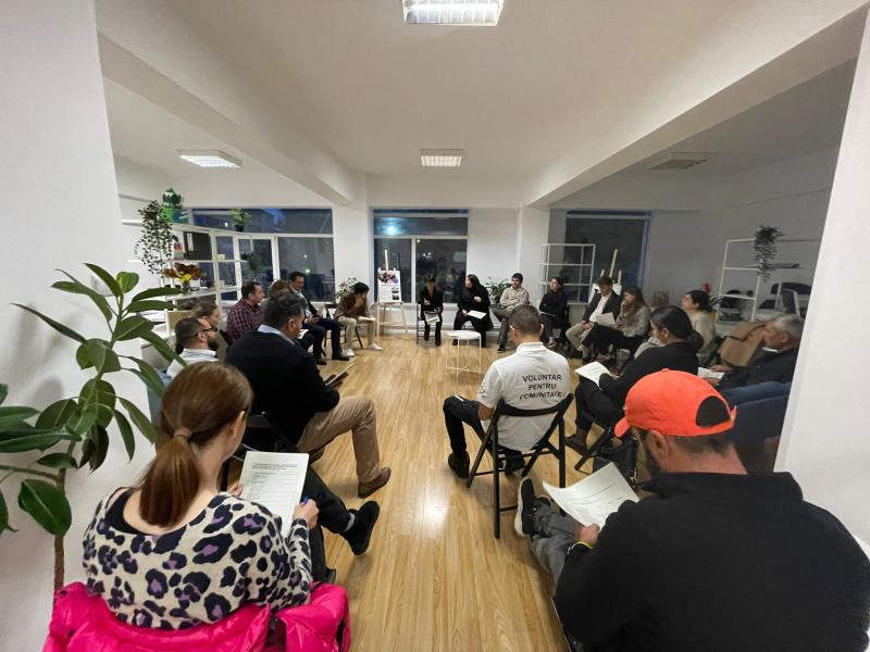 Comment relier l'administration publique à la communauté locale ?