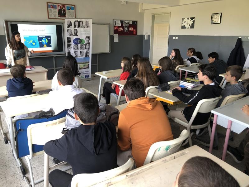 FORMATIONS DE SENSIBILISATION AU CHANGEMENT CLIMATIQUE DISPENSÉES DANS LES ÉCOLES