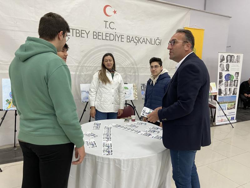 EXPOSITION DE PEINTURES SUR LE CHANGEMENT CLIMATIQUE et l'ÉCONOMIE D'EAU - AHMETBEY
