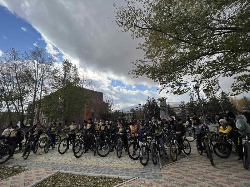 Municipalité d'Aparan : Faisons du vélo ensemble