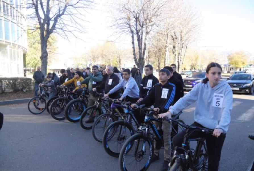 Balade à vélo/flashmob à Vanadzor