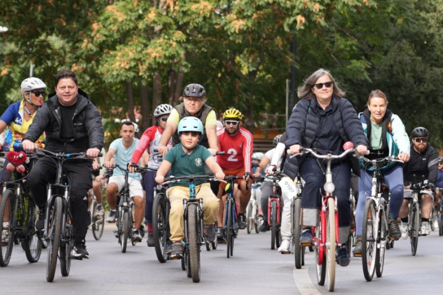 La ville est à vous, pédalez en avant