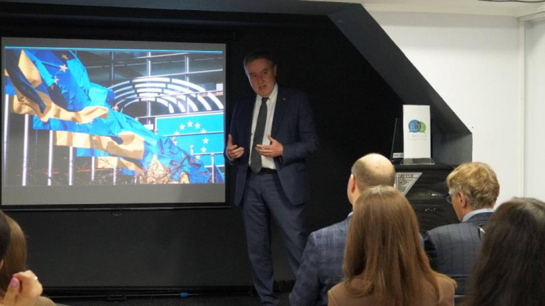 Visite de représentants belges à Fastiv pour discuter de développement communautaire, de coopération internationale et de démocratie locale.