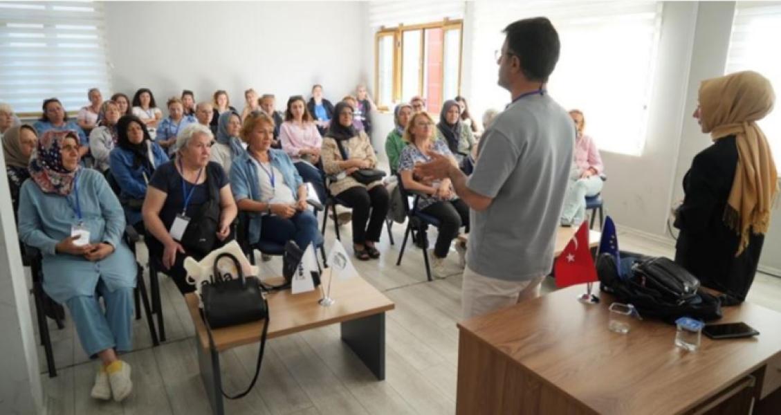 Renforcer la participation des femmes à la gouvernance locale