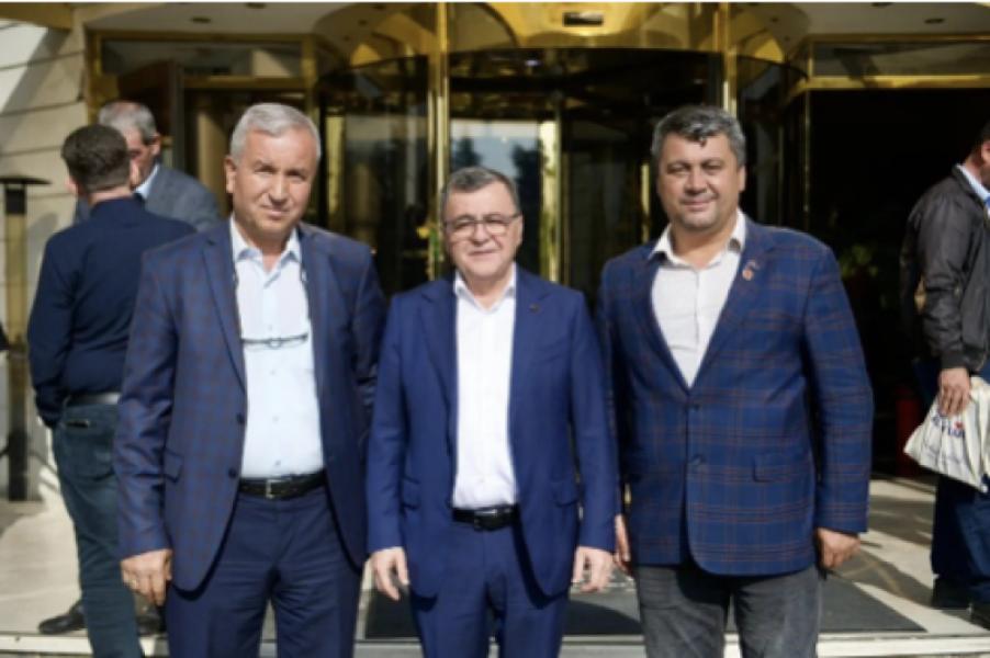 « Renforcer la démocratie locale par la coopération avec les chefs de village »