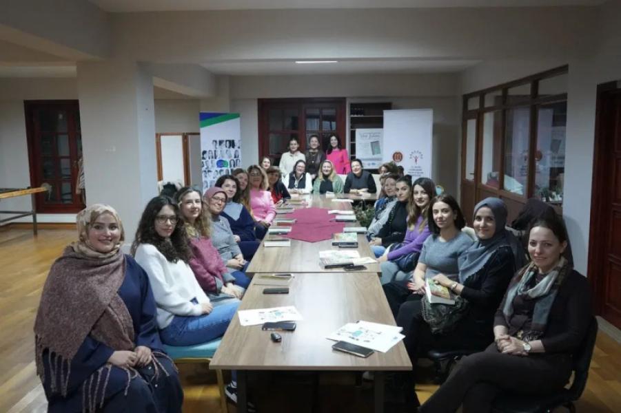 Événement de lecture en collaboration avec la municipalité de Bilecik et le club de lecture coopératif féminin