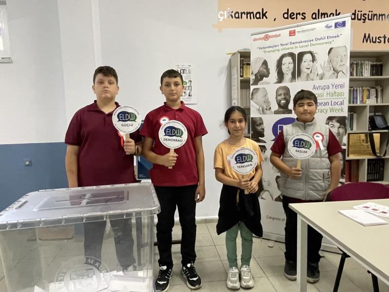 Des élections de représentants scolaires ont eu lieu dans les écoles d'Ahmetbey dans le cadre des activités SEDL
