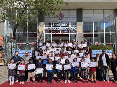 Concours de dessins à l'occasion de l'anniversaire de la création de la Grande Assemblée nationale de Türkiye et de la démocratie