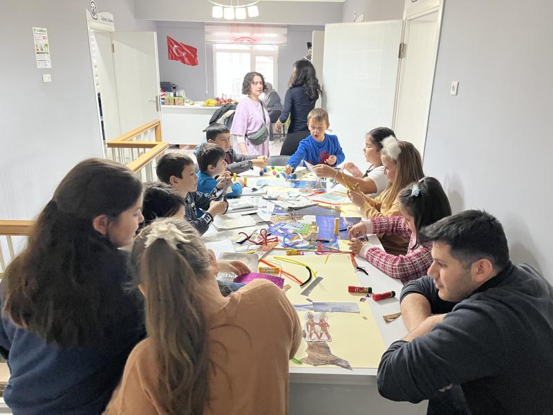 ACTIVITÉS POUR ENFANTS EN COOPÉRATION AVEC LE PROJET DES ÉCOLES BOĞAZİÇİ AYVALIK