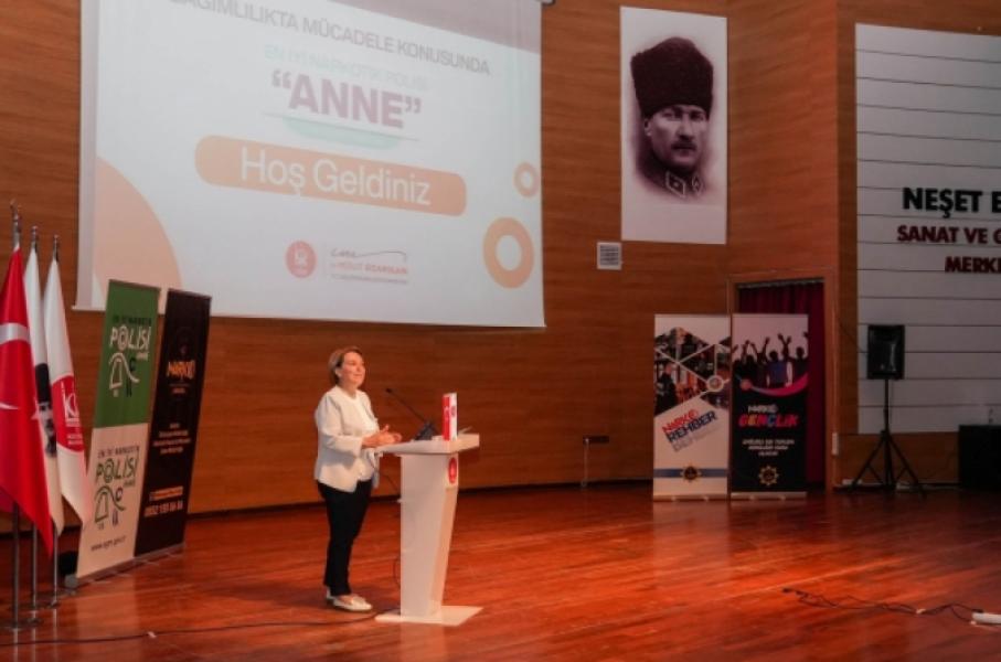 Le rôle de la mère dans la lutte contre la toxicomanie