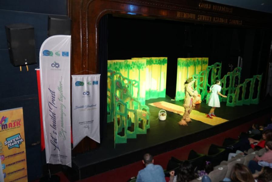 Spectacle de théâtre pour enfants sur la nature et la sensibilisation aux animaux